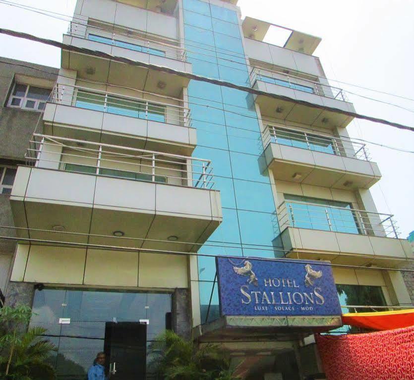 Fabhotel Admire Suites Nové Dillí Exteriér fotografie